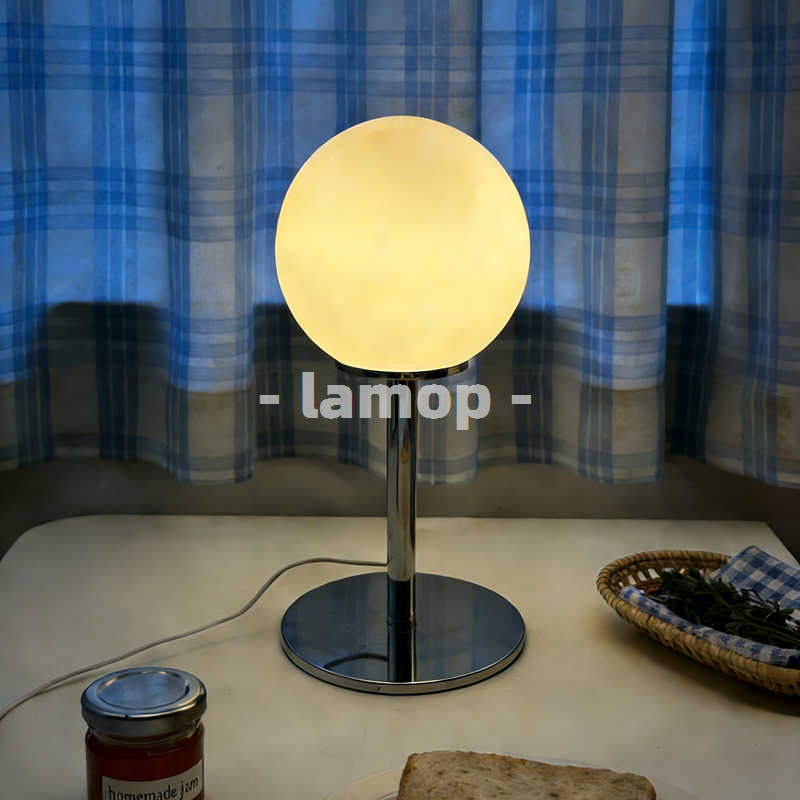 Desk Lamp - Lampe de table à poteau fin