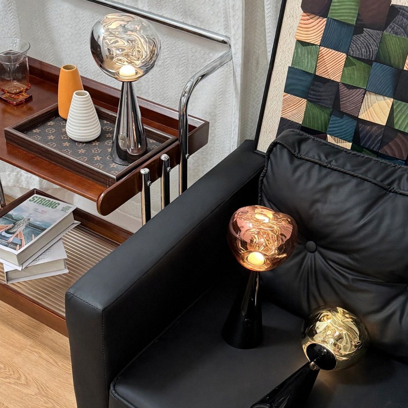 Desk Lamp - Lampe de lecture et de bureau