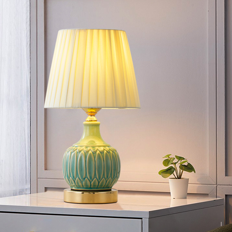 Lampe de bureau en céramique T - Desk Lamp avis et prix